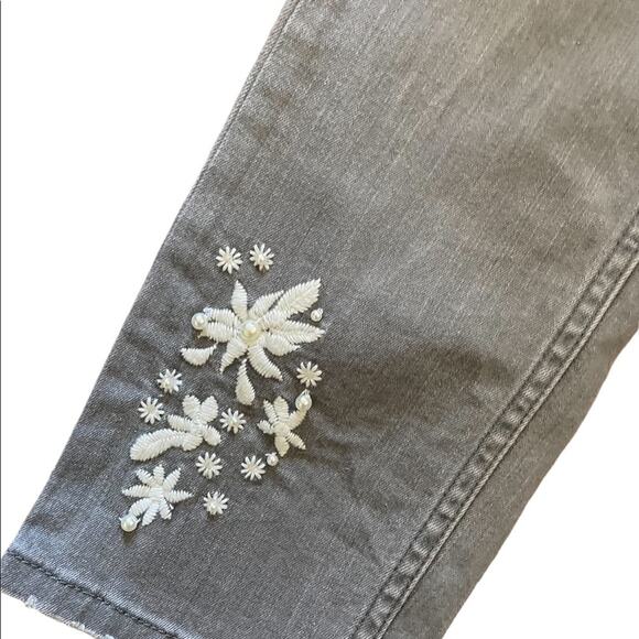 ZARA Jeans Womens Size 12 Gray Mid Rise Ankle Embroidered Flowers Stretchy - Picture 5 of 12